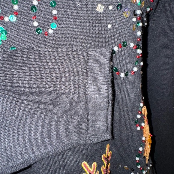 Festive Black Reindeer Sweater Size Large EUC - Picture 7 of 12